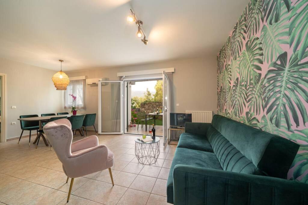 Central & Elegant Suite With Private Garden Argostoli  Esterno foto