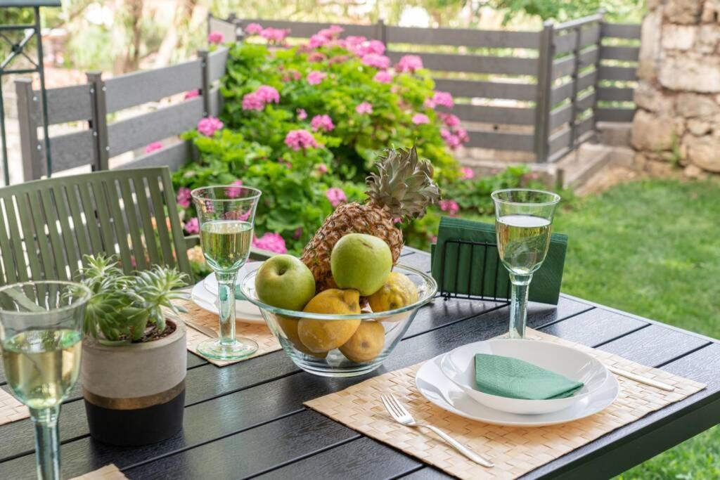 Central & Elegant Suite With Private Garden Argostoli  Esterno foto